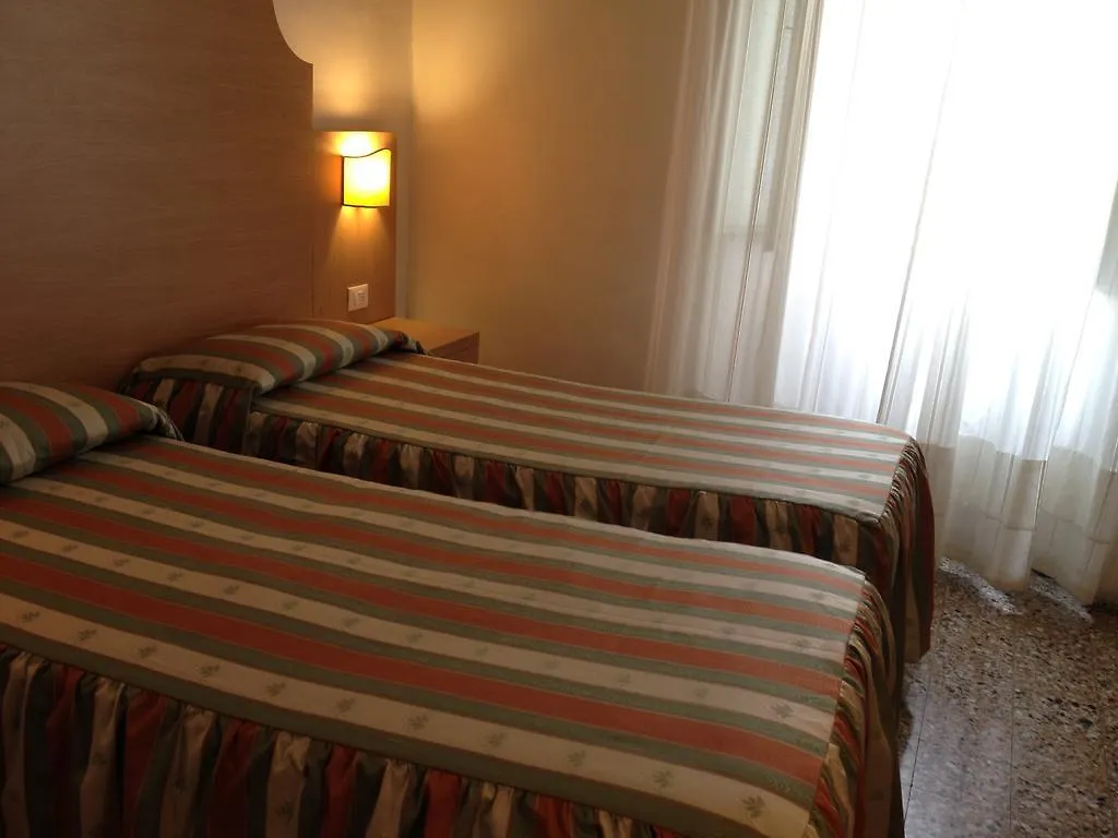 Albergo Giugni Prato  Prato (Prato)