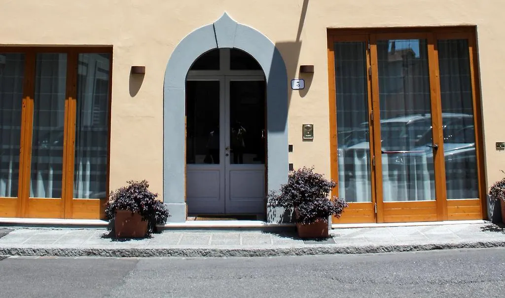 Albergo Giugni Prato  Hotel Prato (Prato)