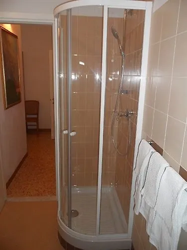 Albergo Giugni Prato  Prato (Prato)