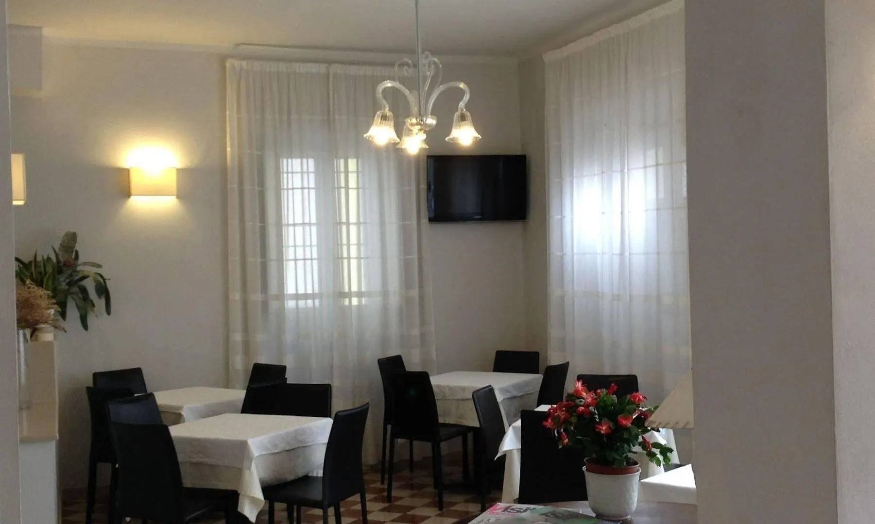 Albergo Giugni Prato  Prato (Prato)