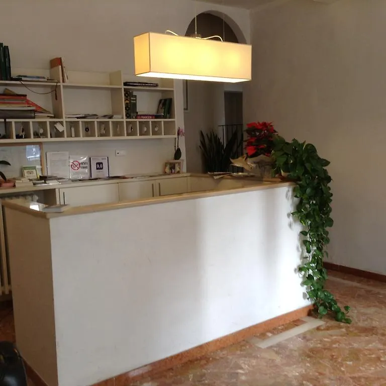Albergo Giugni Prato  Hotel Prato (Prato)